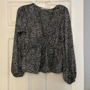Abercrombie black pattern satin top